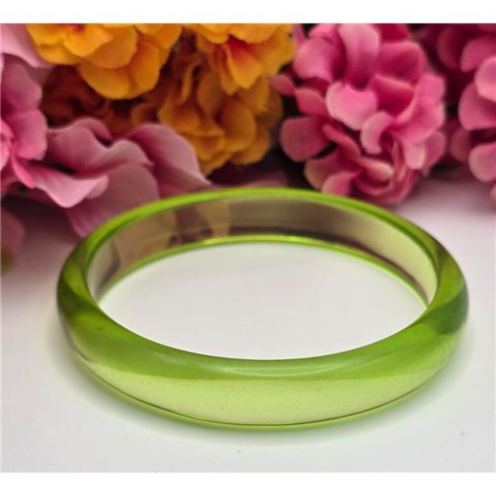 Vintage Translucent Avocado Green Lucite Bangle Bracelet 8" 12.5mm Wide